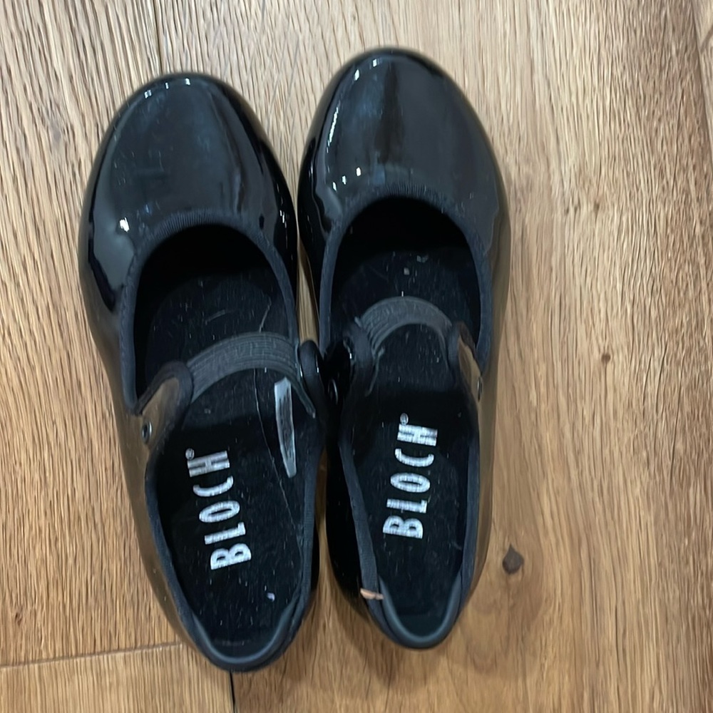 Kid tap shoes